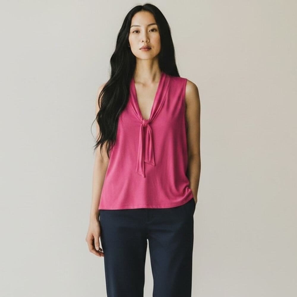 ModCloth Sleeveless V-Neck Tie Front Top NWT Women's Sz S Pink Lightweight